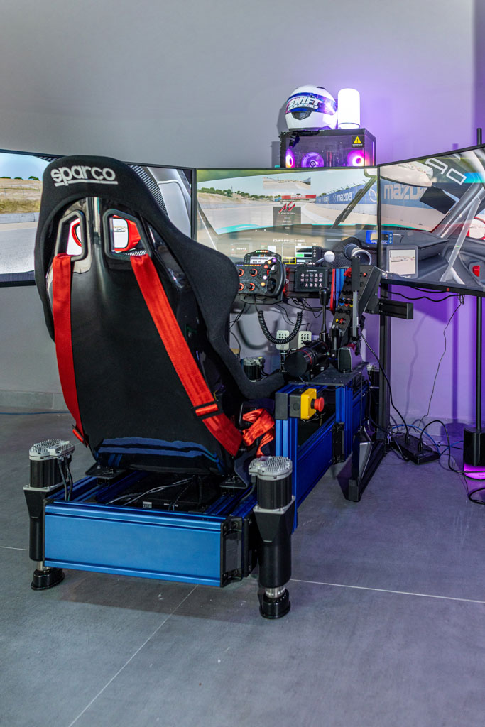 Shift Arcade Miami racing simulator showroom